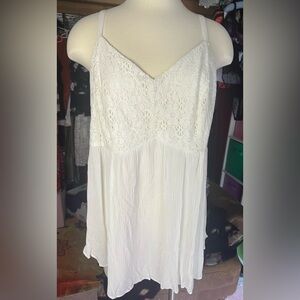 Torrid white plus size floral lace adjustable strap boho style top